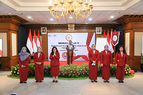 TIm formatur_ Ibu Imah Aman (atas), Ibu Novin Mandalika, Ibu Yuli Feri, Ibu Uchi Azilsyah, Ibu Nora Edi Manindo, Ibu Mila Budi, dan Ibu Fenti Wahyu