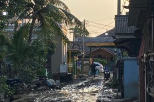 Lokasi masih banyak lumpur
