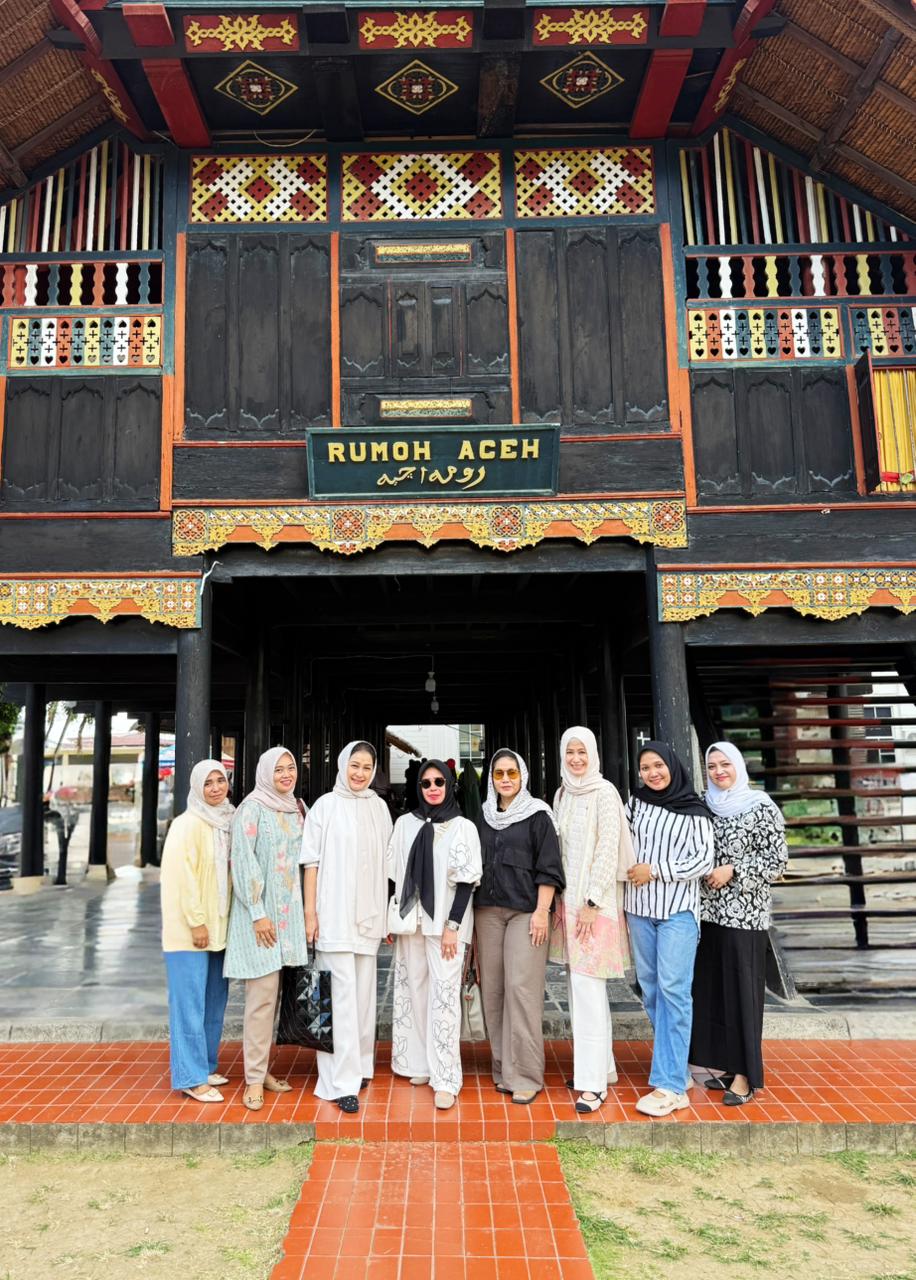Mengunjungi Museum Aceh